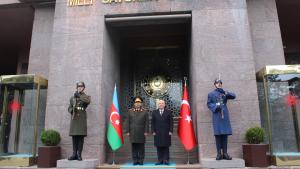 تورکیه - آذربایجان مدافعه وزیرلری اوزارا اوچره شوو اوتکزدی