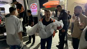 بمباران چادرهای آوارگان فلسطینی در رفح توسط اسرائیل؛ 40 کشته