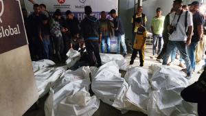 Atacul Israelului asupra taberei palestinienilor strămutați din Rafah este o „crimă de război”