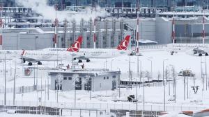 Turkiyaning Istanbul aeroportidan barcha aviaqatnovlar to'xtatildi