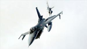 F-16-lar Rumin halkyny gutlady
