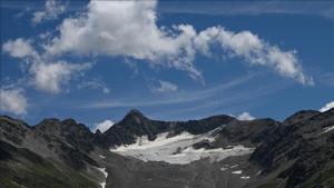 Riasztó mértékben olvadnak a svájci gleccserek