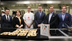 Турската кујна претставена во Париз, главниот град на Франција