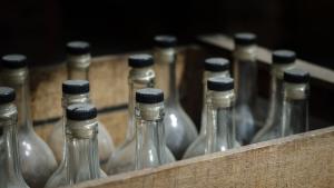 29 ember halt meg hamis ital miatt India déli részén