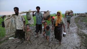 میانمار میں جھڑپیں شدت اختیار کر گئیں،ہزاروں روہنگیا مسلمان بنگلہ دیش کی سرحد پر پہنچ گئے