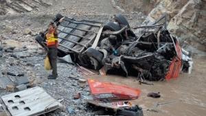 پاکستان: مسافر بس وادی میں جا گری، 19 افراد ہلاک اور 12 زخمی