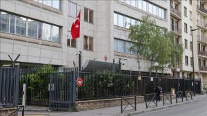 به سرقنسلگری ترکیه در پاریس حمله صورت گرفت