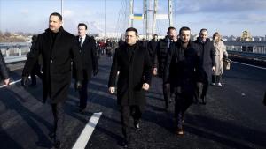 Le président Zelensky inaugure le plus grand pont du pays construit par une entreprise turque