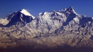 喜马拉雅山发生雪崩   10名登山者丧生