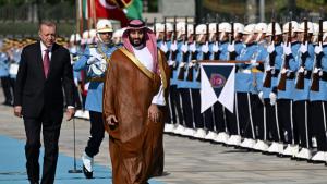 د سعودي عربستان ولیعهد شهزاده د رسمي سفر په ترڅ کې تورکیې ته راغی