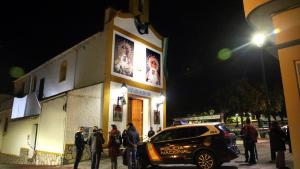 Un sacristán muerto y cuatro heridos en un ataque con machete contra dos iglesias en España