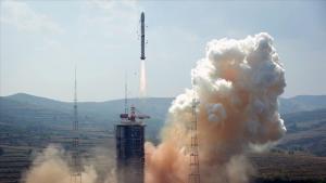 China ha lanzado a la órbita baja del suelo 3 satélites de comunicación