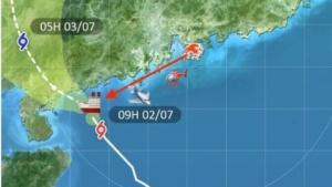 香港遭台风影响 一工程船断裂为二
