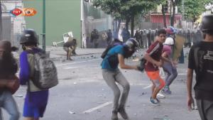 Hubo conflictos en la huelga que sigue en Venezuela