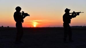 土耳其军人在叙伊两国北部制服4名恐怖分子