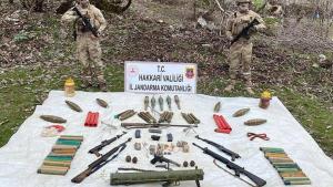 һаккарида террорчиларниң қорал вә оқ дорилири йоқитип ташланди