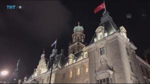 Niderlandta mêriya binasında Türkiyä bayrağı kütärelde