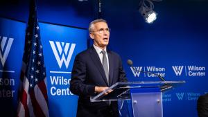 Stoltenberg figyelmeztette a NATO-szövetségeseket Kína ügyében