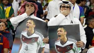 Qatar muxlislari Germaniya terma jamoasining e'tiroziga javob berdi