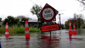 新西兰奥克兰市洪灾导致3人丧生