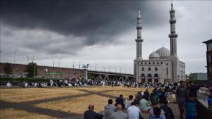 Hollandiai muszlimok reagáltak a muszlim intézmények elleni titkos állami vizsgálatra