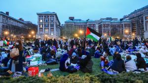 Más de 100 estudiantes detenidos en apoyo a Palestina en el campus de la Universidad de Columbia