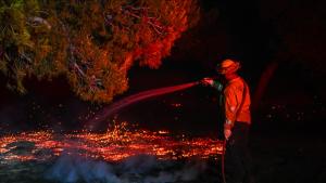 57 négyzetkilométernyi terület égett le a kaliforniai San Joaquin régióban szombaton kitört tüzekben