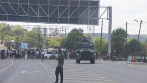 Mozambigiň polisi Maputo tussaghanasyndaky pitnede onlarça adamyň ölendigini habar berdi