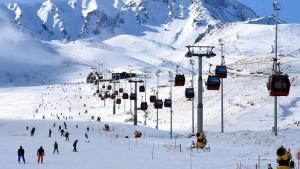 Estación de esquí en Erciyes, Turquía, atrae a los amantes del deporte