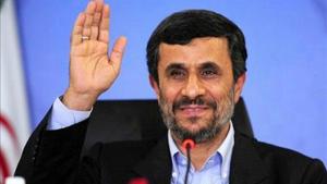 ثبت نام احمدی‌نژاد برای انتخابات ریاست جمهوری ایران
