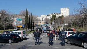 Savval támadtak turistákra Marseille-ben