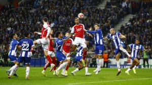 Porto derrota Arsenal por 1-0 nos oitavos de final da Liga dos Campeões