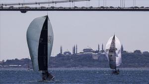 برگزاری مسابقات قایق‌های بادبانی در تنگه استانبول