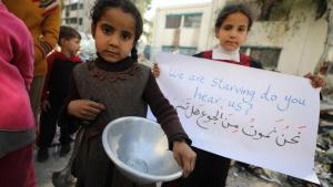 БҰҰ: Газада он мыңдаған бала білім алу құқығынан айырылды