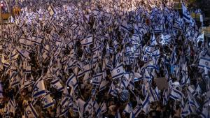 以色列人举行大规模示威抗议政府司法监管