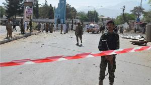 پاکستان میں مسافر بس اور ٹرک میں تصادم کے نتیجے میں 10 افراد ہلاک اور 13 زخمی