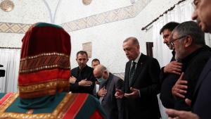 Erdogan visita una ‘cemevi’ en Ankara para asistir a la ruptura de ayuno del mes de Muharram