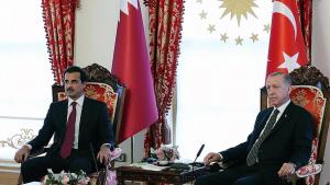 اردوغان و قطر امیری اورتادوغوداکی وضعیتی موذاکیره ائدیب‌لر