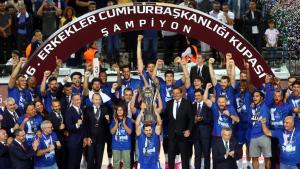 جام مسابقات بسکتبال مردان ریاست جمهوری به موزه آناطولی افس رفت