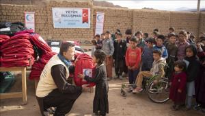 کمک‌های زمستانی انجمن همیاری و همبستگی «جان‌سویو» ترکیه به ایتام افغانستان
