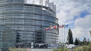 Commissione dell'UE annuncia l'adozione di misure specifiche contro le interferenze russe