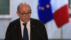 Les Européens et la France restent au Mali, "mais pas à n'importe quel prix", (Le Drian)