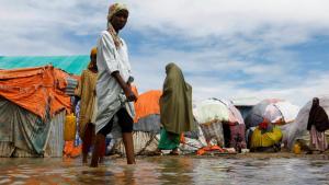 索马里洪灾  至少8千人无家可归