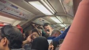 اخراج راننده‌ای که در متروی لندن شعار"فلسطین آزاد" سرداد