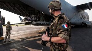 فرانسه به اعزام نیروی تقویتی به کالدونیای جدید ادامه می‌دهد