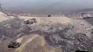 La erupción del volcán de Tonga origina un vertido de crudo en Perú