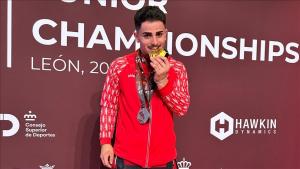 Törek ştangaçısı Kahriman 1 altın, 2 kömeş medal’ ottı