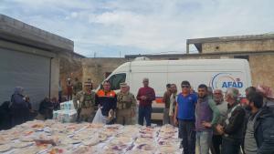 土耳其继续向阿夫林人民提供援助