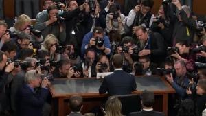 Zuckerberg pide perdón en el Senado estadounidense