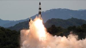 Түндүк Корея түштүк сууларына баллистикалык ракеталарды учурду